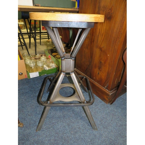 738 - A MODERN WOODEN / STEEL INDUSTRIAL STYLE STOOL