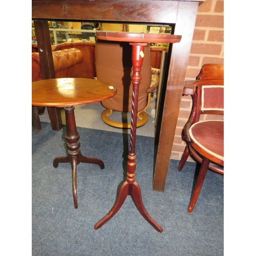 743 - AN ANTIQUE MAHOGANY PEDESTAL TABLE TOGETHER WITH A MODERN MAHOGANY EXAMPLE (2)