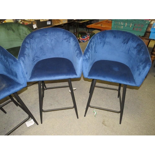 752 - A SET OF FOUR DARK BLUE UPHOLSTERED STOOLS