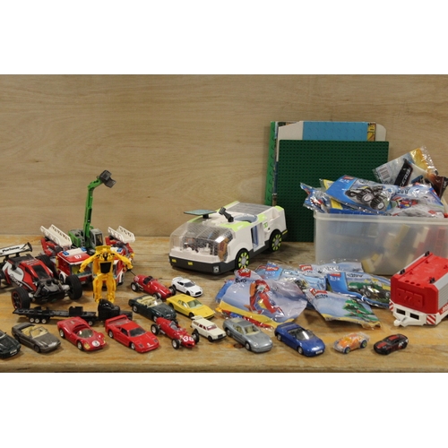 187 - A COLLECTION OF LEGO AND CHILDS TOYS ETC