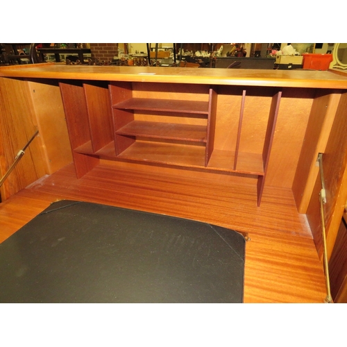 758 - A TEAK MID CENTURY REMPLOY BUREAU W-91 CM