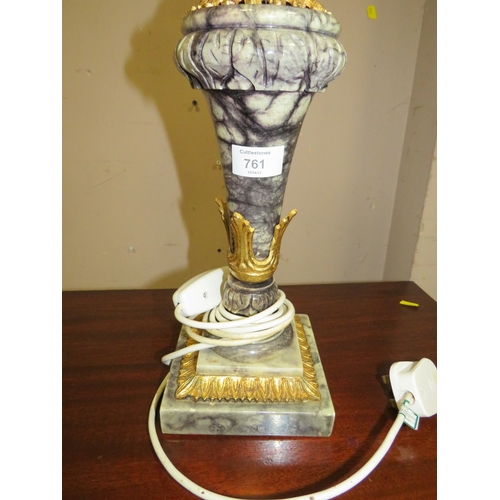 761 - A LARGE VINTAGE TABLE LAMP