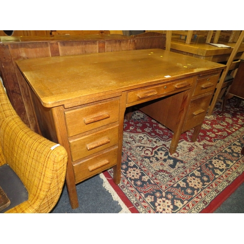 775 - A MID CENTURY OAK TWIN PEDESTAL DESK A/F W-137 CM