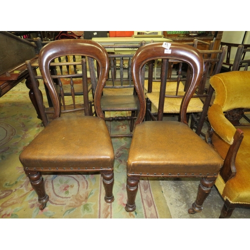 781 - A PAIR OF VICTORIAN MAHOGANY DINING CHAIRS