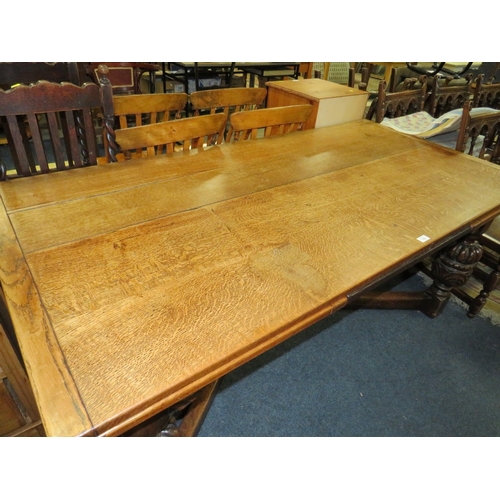 785 - A LARGE OAK JACOBEAN STYLE DRAWLEAF TABLE - W 182 CM EXTENDING TO APPROX W 302 CM