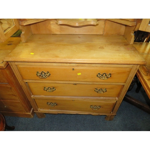 788 - AN EDWARDIAN DRESSING TABLE