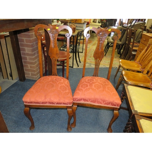 802 - A REPRODUCTION LEATHER TOP SIDE TABLE PLUS A PAIR OF EDWARDIAN CHAIRS (3)