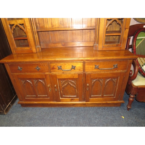 733 - A MODERN OAK GOTHIC STYLE DRESSER H-196 W-157 CM