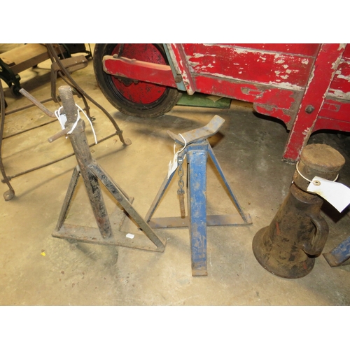 618 - A SELECTION OF VINTAGE CAR AXLE STANDS