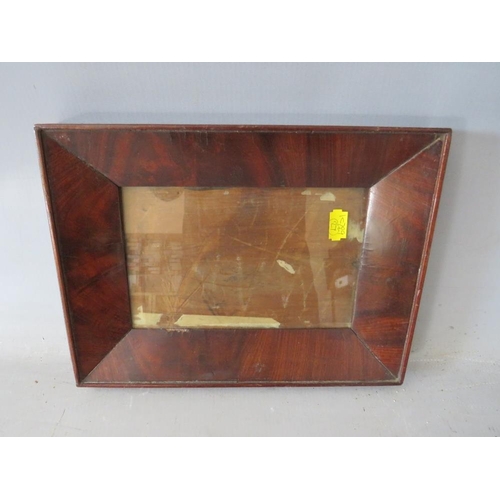 33 - THREE SMALL 19TH CENTURY ROSEWOOD PICTURE FRAMES, average frame W 4 cm, average rebates 21 x 20 cm