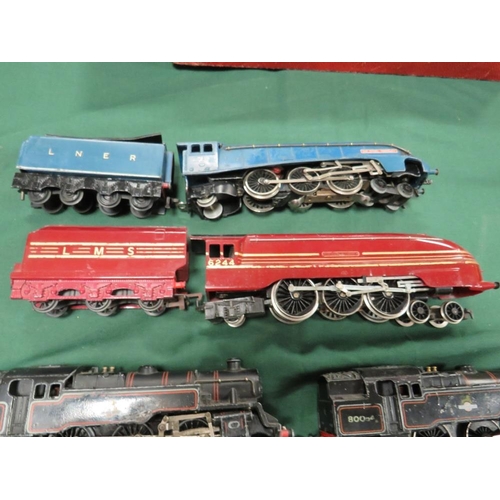 540 - A SELECTION OF HORNBY DUBLO LOCOMOTIVES ETC