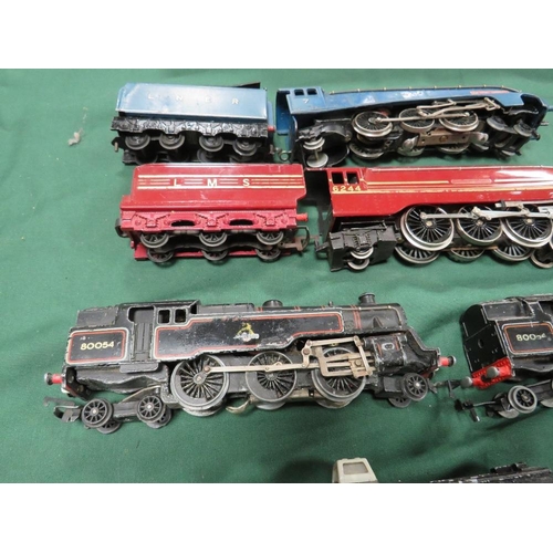 540 - A SELECTION OF HORNBY DUBLO LOCOMOTIVES ETC