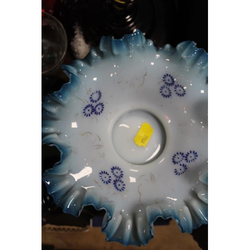 54 - A TRAY OF ANTIQUE MIXED GLASS ITEMS TO INCLUDE CRANBERRY, VASELINE & AN EARLY CUT WINE GLASS