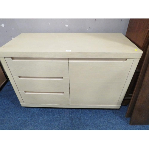 617 - A MODERN 'WINSOR' CABINET W-113CM