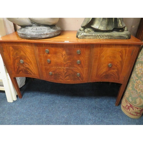 637 - A REPRODUCTION MAHOGANY SERPENTINE SIDEBOARD