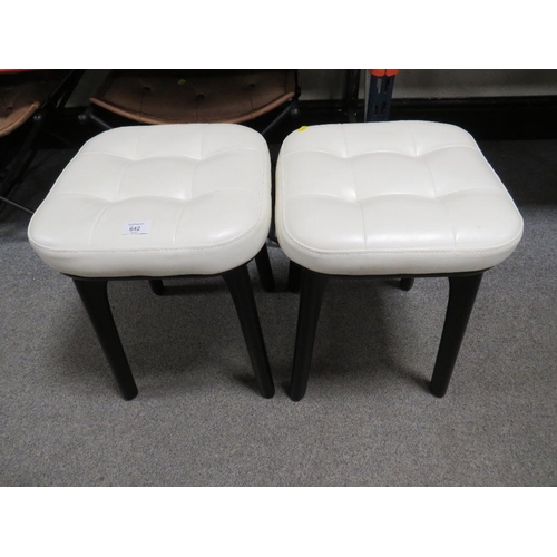 642 - A PAIR OF MODERN BUTTONED STOOLS (2)