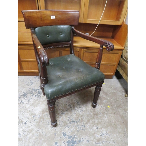 681 - A GEORGIAN MAHOGANY ARMCHAIR