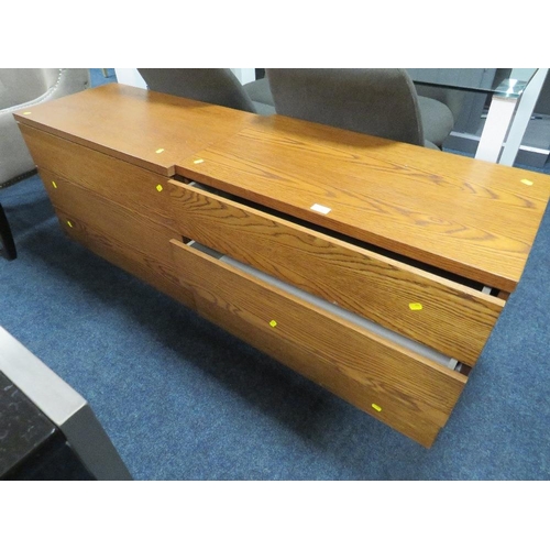 701 - A PAIR OF MODERN THREE DRAWER CHESTS W-80 CM (2)