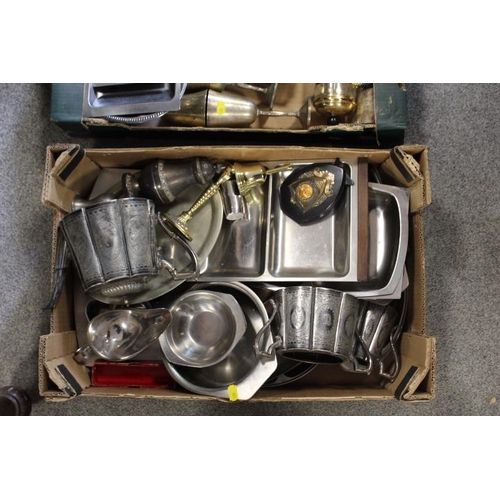 111 - THREE TRAYS OF ASSORTED METALWARE TO INCLUDE BRASS, COPPER AND SILVER PLATED ITEMS ETC