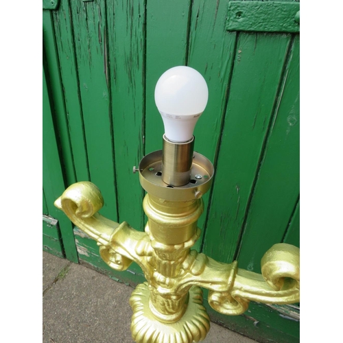 65 - SOLID CAST ALLOY PIER LIGHT MOUNTED ON A ROUND STEEL BASE