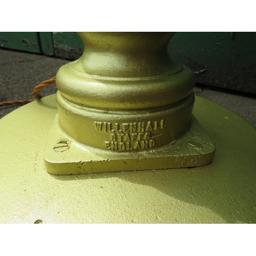 65 - SOLID CAST ALLOY PIER LIGHT MOUNTED ON A ROUND STEEL BASE