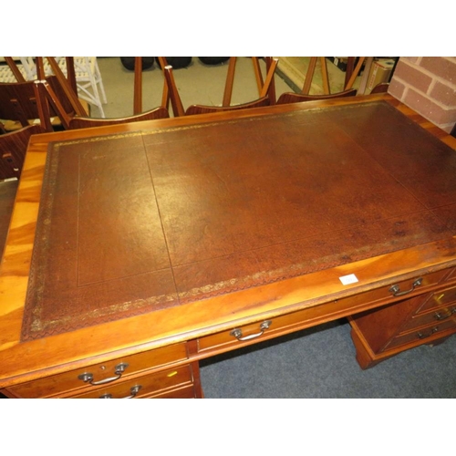 658 - A 20TH CENTURY YEW LEATHER TOPPED TWIN PEDESTAL DESK H-77 W-152 D-90 CM