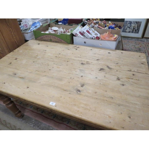 719 - A PINE FARMHOUSE SCRUBTOP TYPE TABLE H-77 W-153 D-91 CM