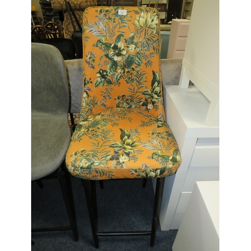 747 - A MODERN FLORAL UPHOLSTERED KITCHEN STOOL