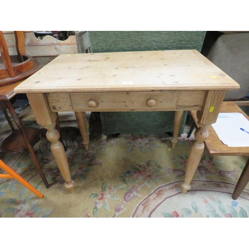 755 - A VINTAGE PINE SINGLE DRAWER TABLE - W 86 CM