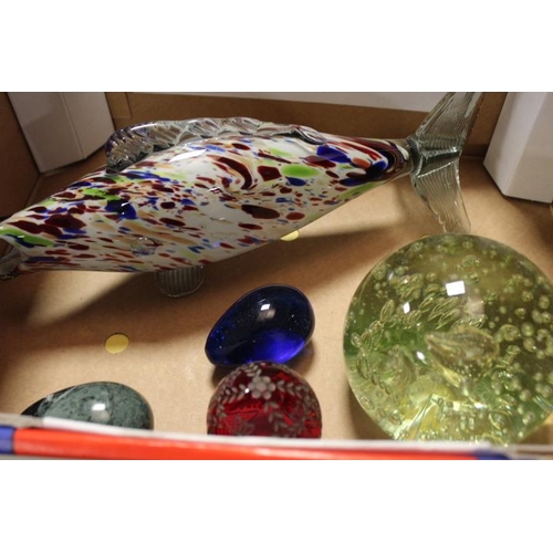 83 - TWO TRAYS OF ASSORTED GLASSWARE TO INCLUDE A RUSSIAN GLASS EGG, A SELECTION OF FOURTEEN PAPERWEIGHTS... 