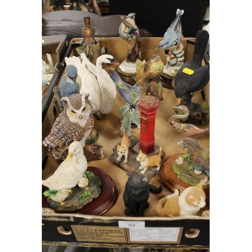 89 - TWO TRAYS OF ASSORTED CERAMICS AND SUNDRIES TO INCLUDE A TRAY OF BIRD FIGURES INCLUDE GOEBEL AND A T... 