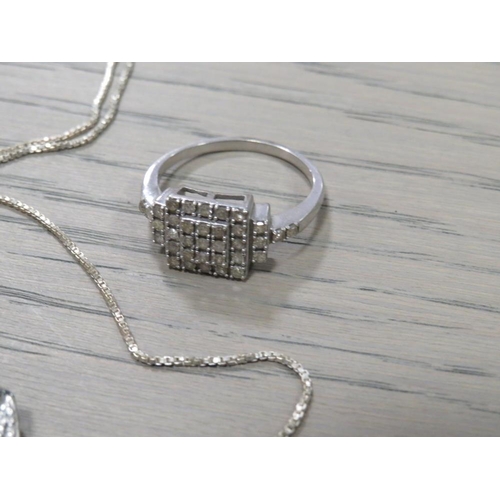 228 - A COLLECTION OF SILVER JEWELLERY TO INCLUDE DIAMOND SET EXAMPLES