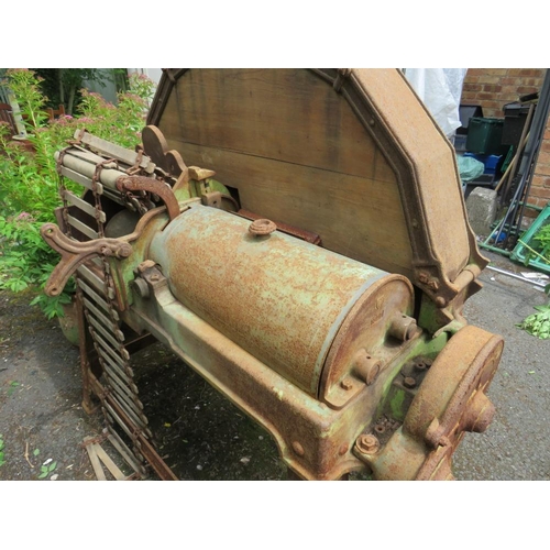 554 - A VINTAGE BAMFORDS AGRICULTURAL CUTTER AND A VINTAGE MOWER (2)