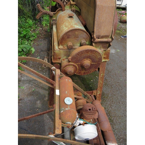 554 - A VINTAGE BAMFORDS AGRICULTURAL CUTTER AND A VINTAGE MOWER (2)