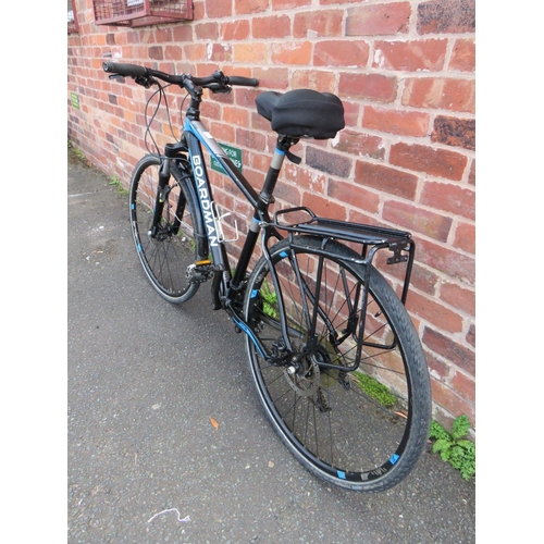 A BOARDMAN SPORT HYBRID K7 MOUNTAIN TOURING BIKE WITH 27 GEARS AND HYDRAULIC BRAKES 18 FRAME