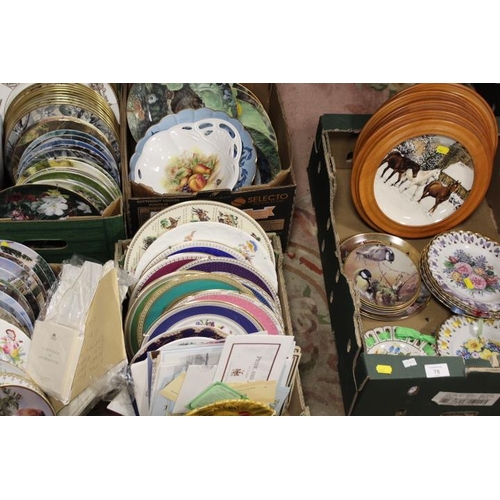 78 - FIVE TRAYS OF ASSORTED COLLECTORS PLATES , CABINET PLATES ETC