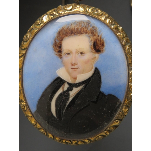 100 - A 19TH CENTURY OVAL PORTRAIT MINIATURE OF A GEORGIAN GENTLEMAN, with black coat and tie, unsigned, i... 
