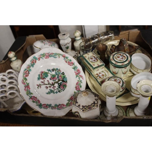 115 - FOUR TRAYS OF ASSORTED CERAMICS TO INCLUDED DRESSING TABLE ITEMS