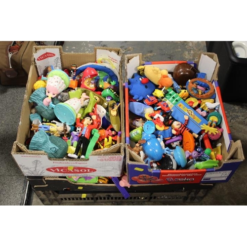 146 - A LARGE QUANTITY OF ASSORTED MCDONALDS TOYS ETC