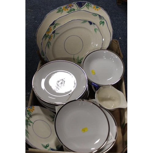 209 - A SMALL QUANTITY OF ASSORTED CERAMICS