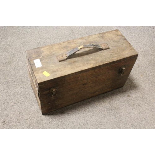 253 - A WOODEN CASED SET OF SCALES AND WEIGHTS UNCHECKED