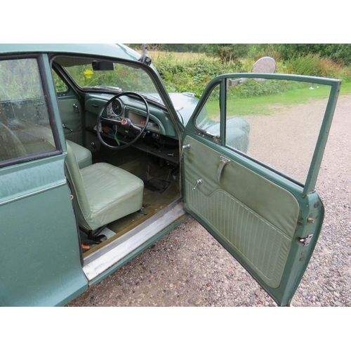 598 - A GREEN 1971 MORRIS MINOR 1000 HISTORIC VEHICLE 'RMW 19K', petrol, 1098cc, single key, V5C log book ... 