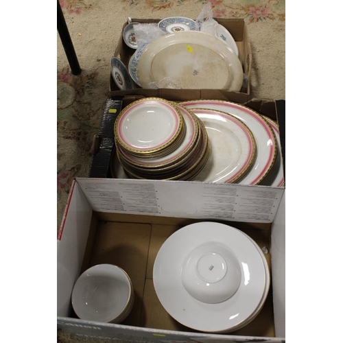 118 - THREE TRAYS OF ASSORTED CERAMICS TO INCLUDE WEDGWOOD FLORENTINE