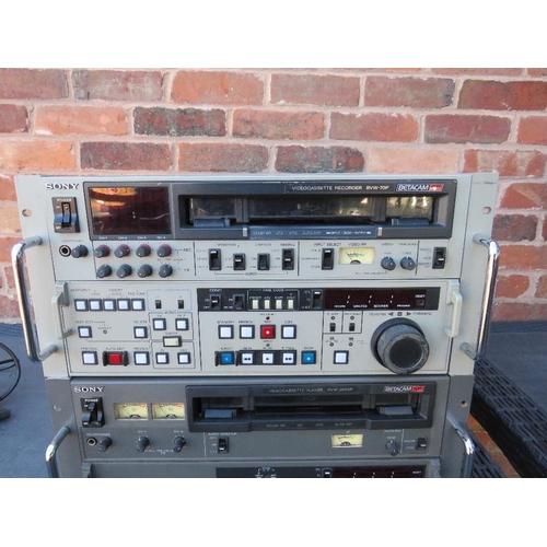 127 - A SONY STUDIO VIDEO CASSETTE RECORDER BWV-70P EDITING SYSTEM TOGETHER WITH A SONY STUDIO VIDEO CASSE... 