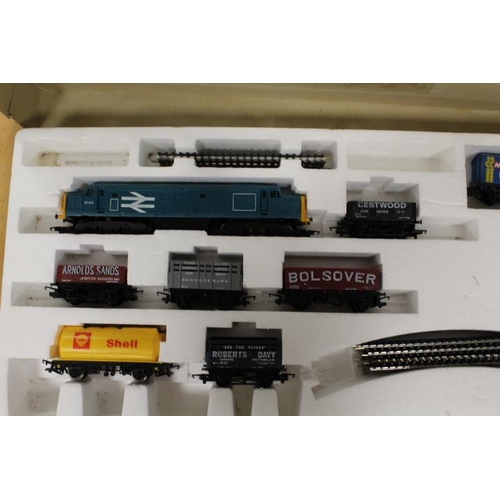 133 - A BOXED HORNBY FREIGHT MASTER 00 GAUGE MODEL RAILWAY SET (UNCHECKED)