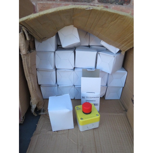 139 - A BOX OF APPROXIMATELY 80 EMERGENCY STOP BUTTONS TOGETHER WITH A BOX OF SHARP EVERSWITCH KEYPAD MODU... 