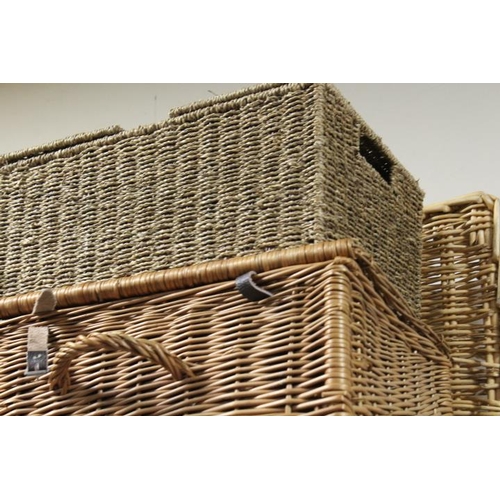 186 - A QUANTITY OF ASSORTED HAMPERS AND WICKER BASKETS