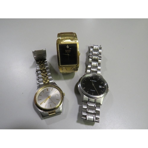 296 - THREE GENTS WRISTWATCHES COMPRISING AN ACCURIST DIAMOND, A SEKONDA 50M AND A CITIZEN WR100