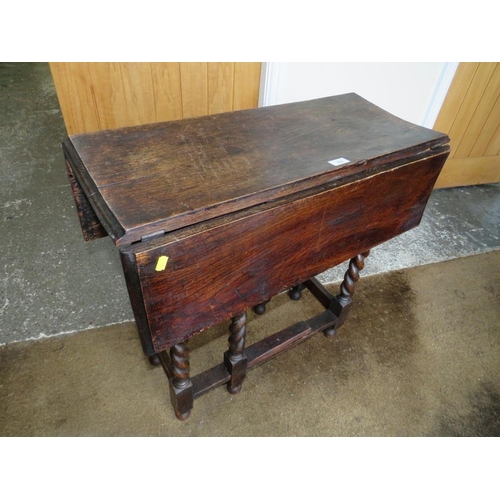 805 - A VINTAGE OAK BARLEYTWIST TABLE & ANOTHER TABLE (2)