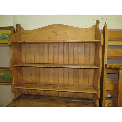 828 - AN ANTIQUE PINE KITCHEN DRESSER - H 208 cm, W 128 cm